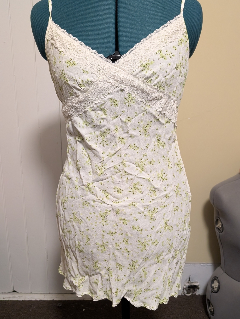 Forever 21 White & Green Floral Lace-Trim Slip Dress